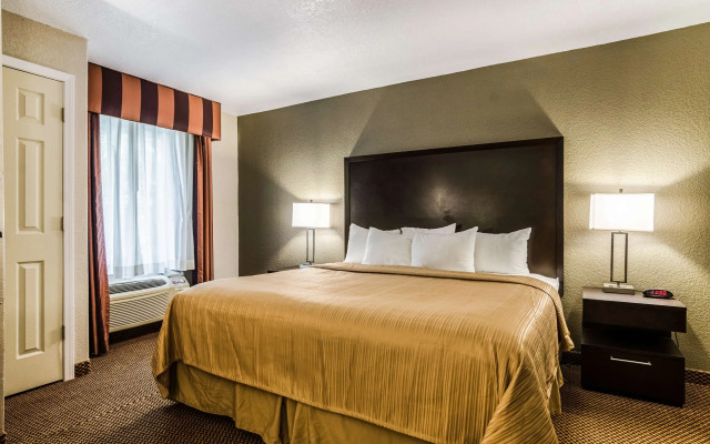 Quality Inn & Suites Winfield