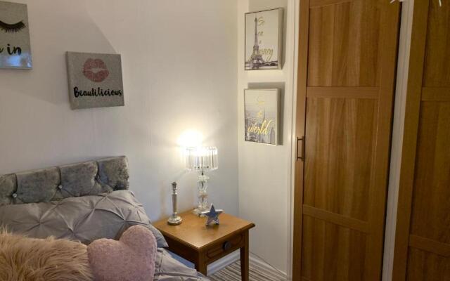 Sunny rhyl apartment