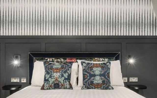 Coachman Hotel