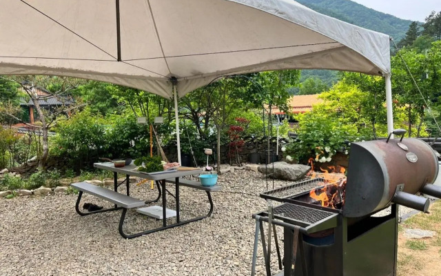 Wanju Hanok Pension Hyurim