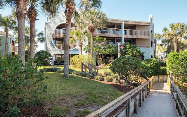 Hibiscus 102-D by Distinctive Beach Rentals