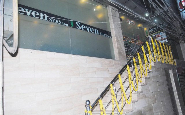 OYO 5987 Seven Seas Inn