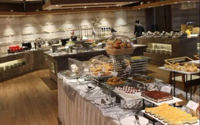 Queshan Lake Arcadia International Resort