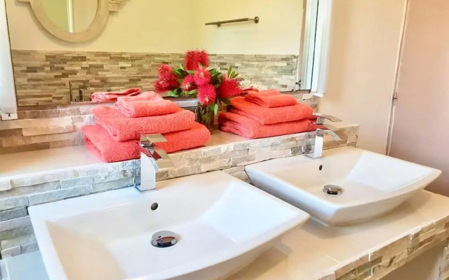 Majestic Villa in Lecci With Garden