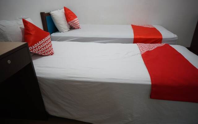 OYO 92863 Hotel Blessing