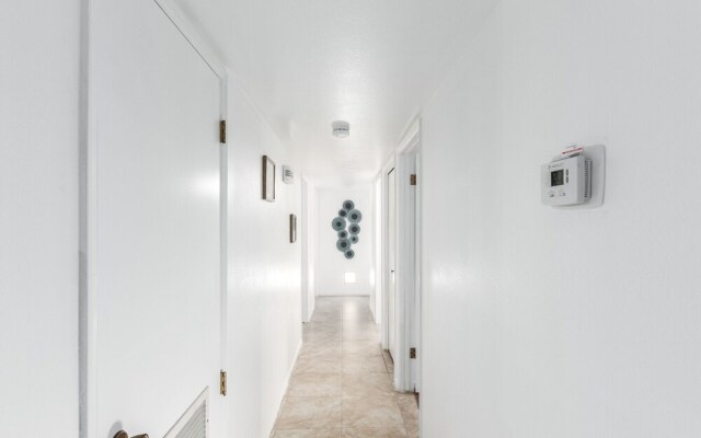 29th Phoenix 4 Bedroom Home by Redawning