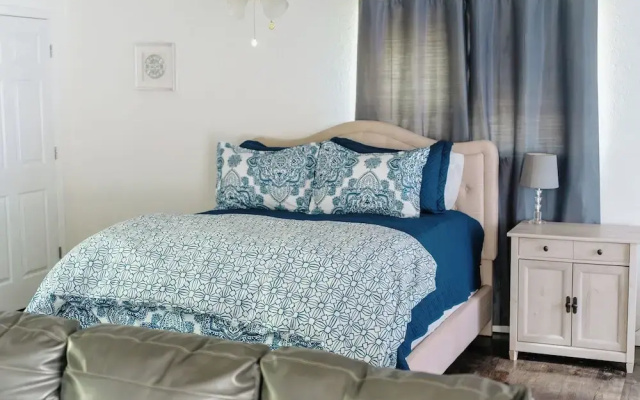 Anchor Inn & Suites