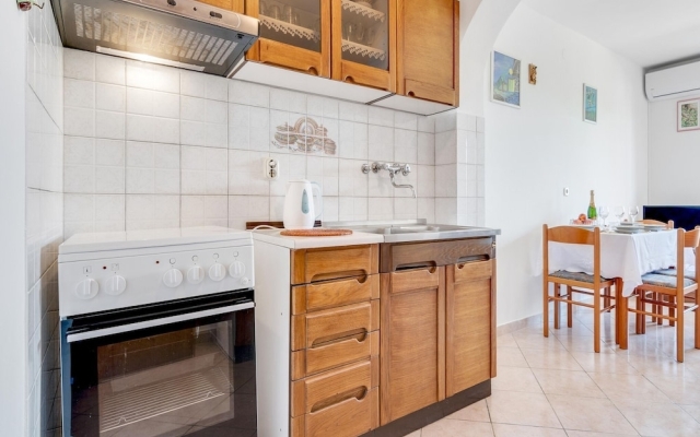Secluded Apartment in Poreč with Garden