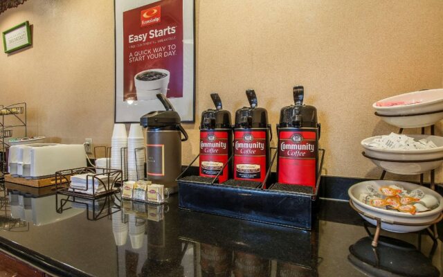 Econo Lodge Inn and Suites