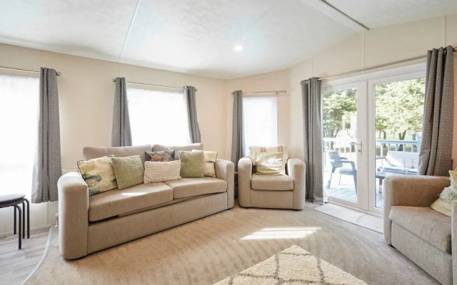 Host Stay Pine Lodge