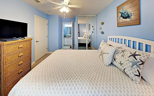 2001 Grand Caribbean by RedAwning