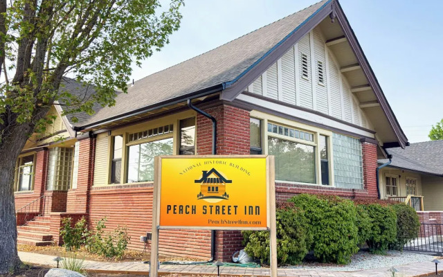 Peach Street Inn by WanderLodges