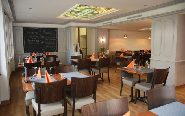 Hôtel De La Dent-du-Midi