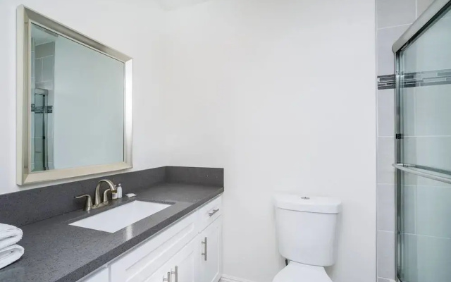 Brand NEW Modern Luxury 3bdr Townhome In Silver Lake