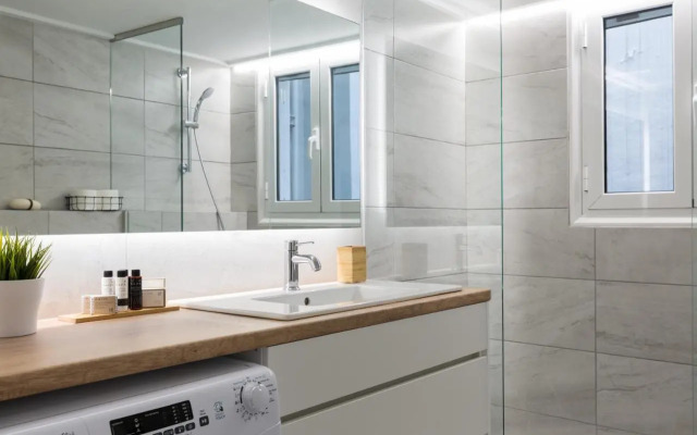 Chic Flat in the Heart of Athens by UPSTREET