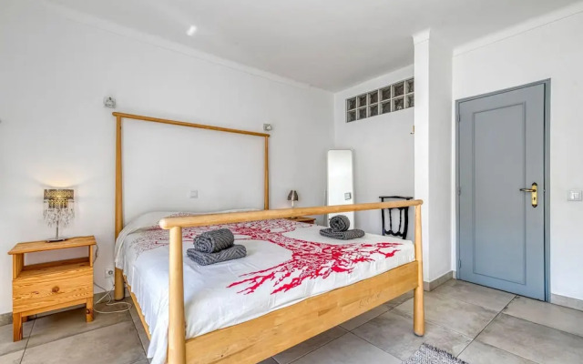 Azula Bright and Airy 2 Bedroom Apartment With p