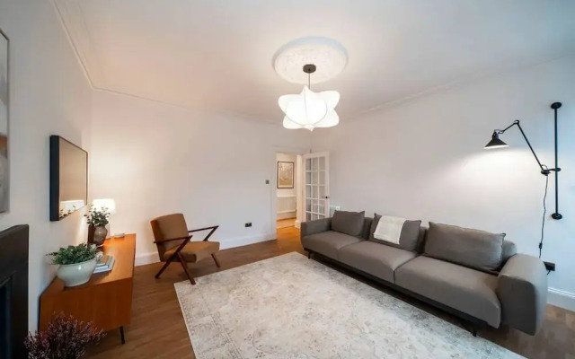 Regal Residence - Metropolitan Luxury