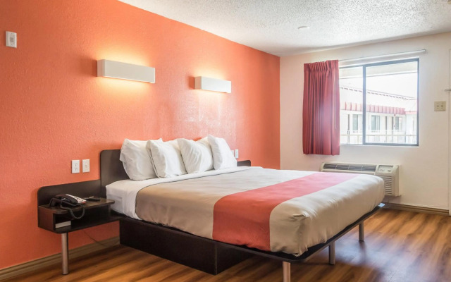 Motel 6 Mesquite, TX - Rodeo - Convention Ctr