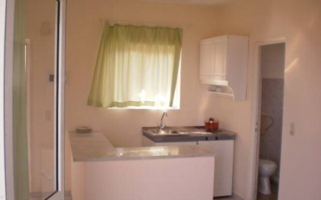 Odyseas Studios - Near Lourdas Beach