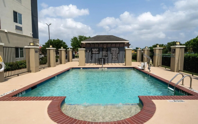 Candlewood Suites Deer Park TX by IHG