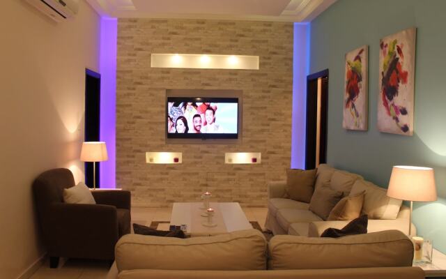 Modern & Hillview Terrace