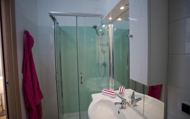 HomeHotels