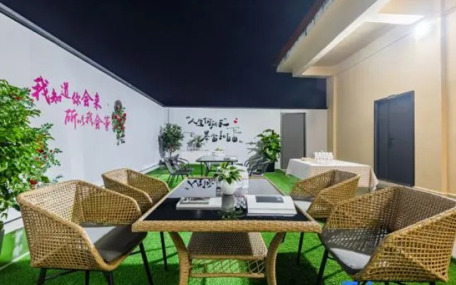 Bona Huishe International Hotel (Yinghu Park Bus Station Branch) – Guest Rooms – Dehong