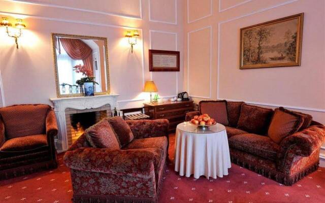 Hotel Bursztynowy Palac (Amber Palace, Bernsteinpalast)