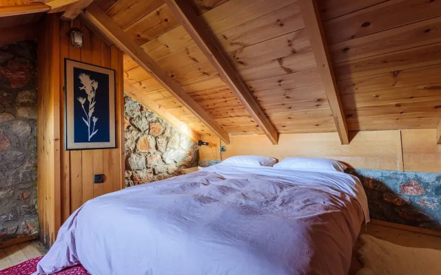 Escape in the Forest, Cosy Chalet with Home Cinema