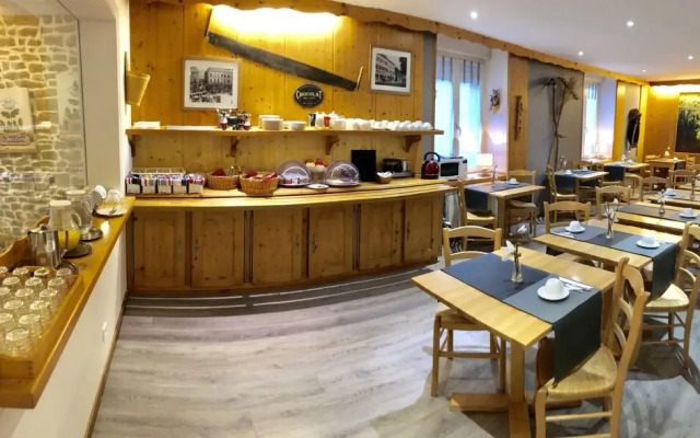 Hotel Les Montagnards