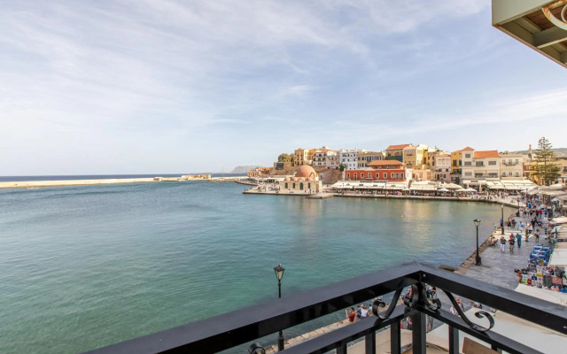 Lucia Hotel
