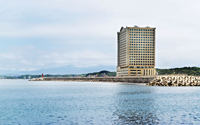 Ramada Sokcho Hotel