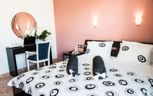 Hotel Oasis