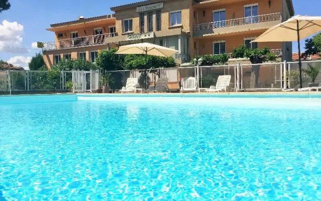 Logis Hotel Le Clement V