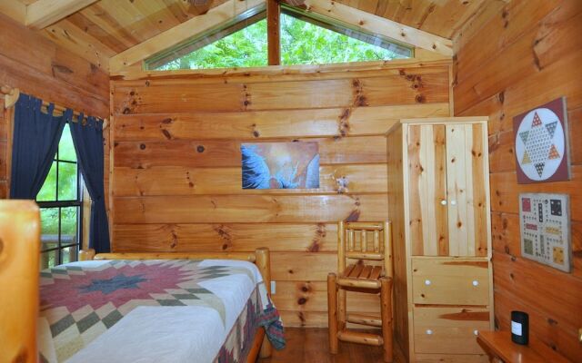 Sleepy Creek - Creekside Escape