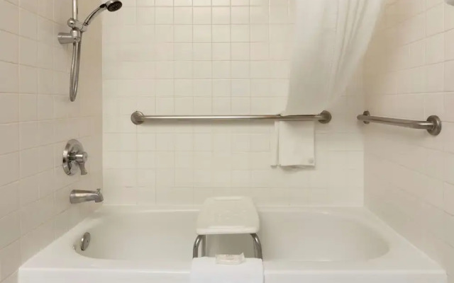 Ramada by Wyndham Moses Lake