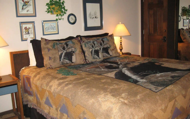 Chateau Sans Nom by Mammoth Reservation Bureau