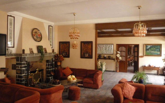 Edelweiss Hotel