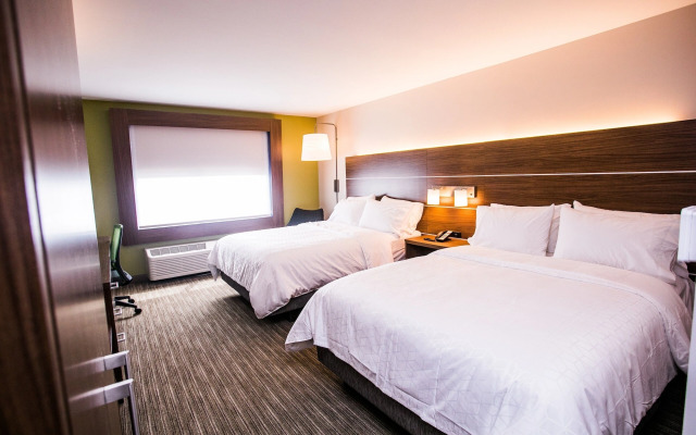 Holiday Inn Express & Suites Rehoboth Beach