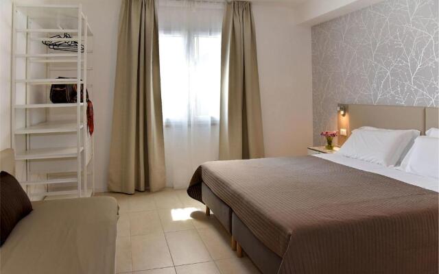 Garda Bloom Holiday Apartments