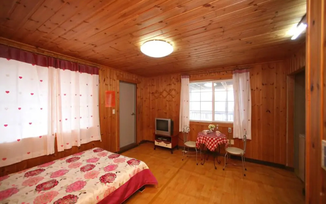 Taean Caribbean Heart Pension