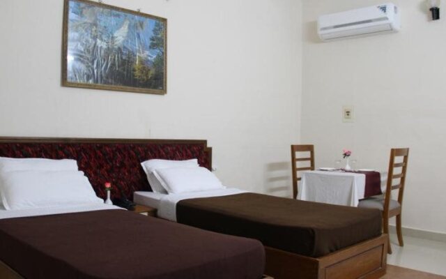 Issacs The Resort