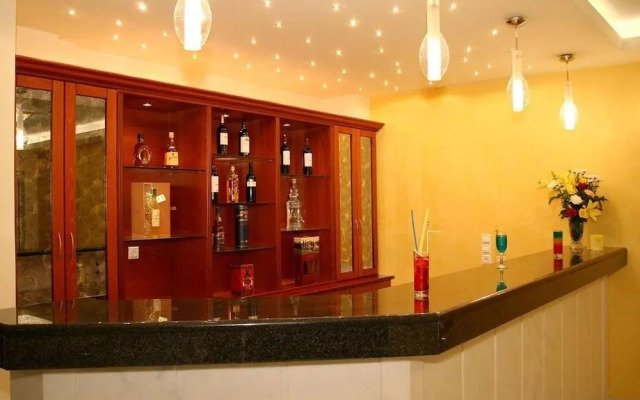 Timos Hotel