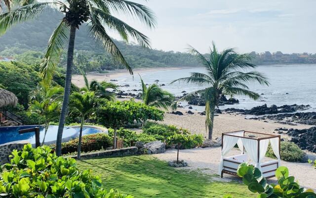 Casa Manzanillo Boutique Hotel