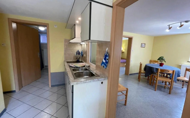 Residence Jaune Et Rose