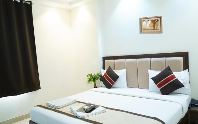 Roomshala 024 Luxury Stays Sector 12