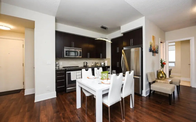 Sarkar Suites - 310 Burnhamthorpe Road