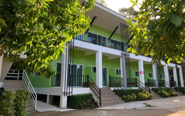 Somrudee Resort
