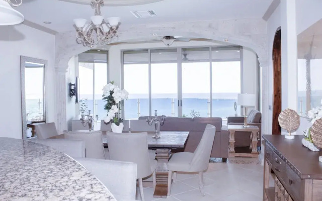 Esmeralda Luxury Resort