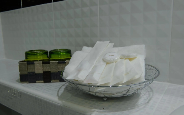 RoomQuest Suvarnabhumi Airport Rom Klao